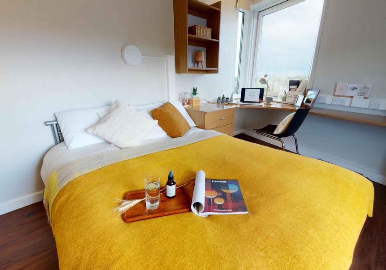 Private Bedrooms With Shared Kitchen And Studios At Iq Tufnell House In 런던 외부 사진