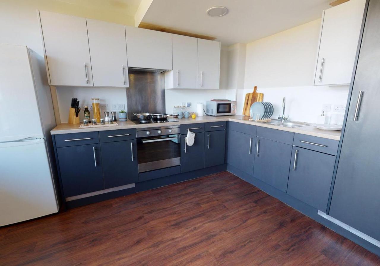 Private Bedrooms With Shared Kitchen And Studios At Iq Tufnell House In 런던 외부 사진